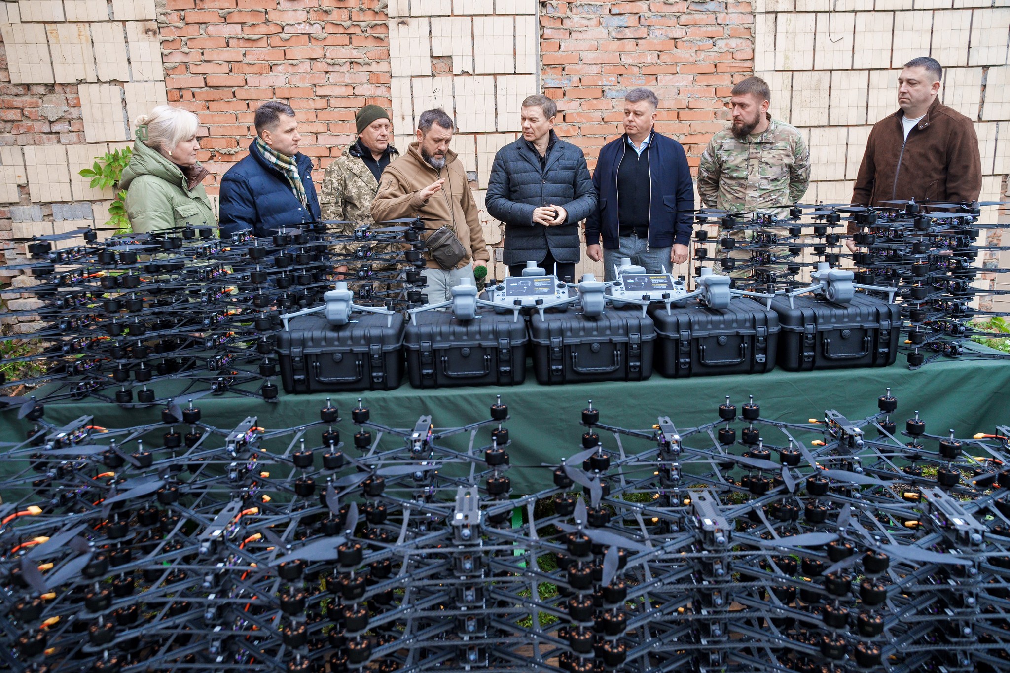 Ще дві військові частини отримали безпілотники від Вінницької громади у взаємодії з Міжрегіональним координаційним гуманітарним штабом